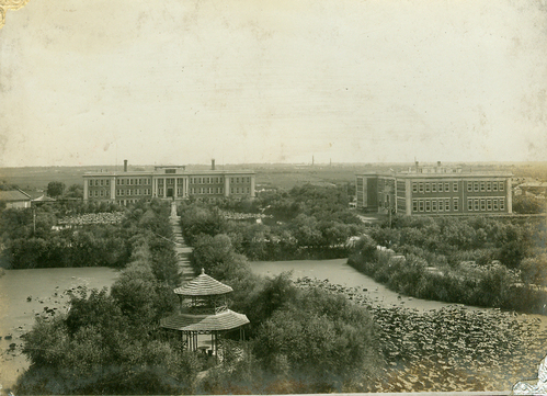 1923
